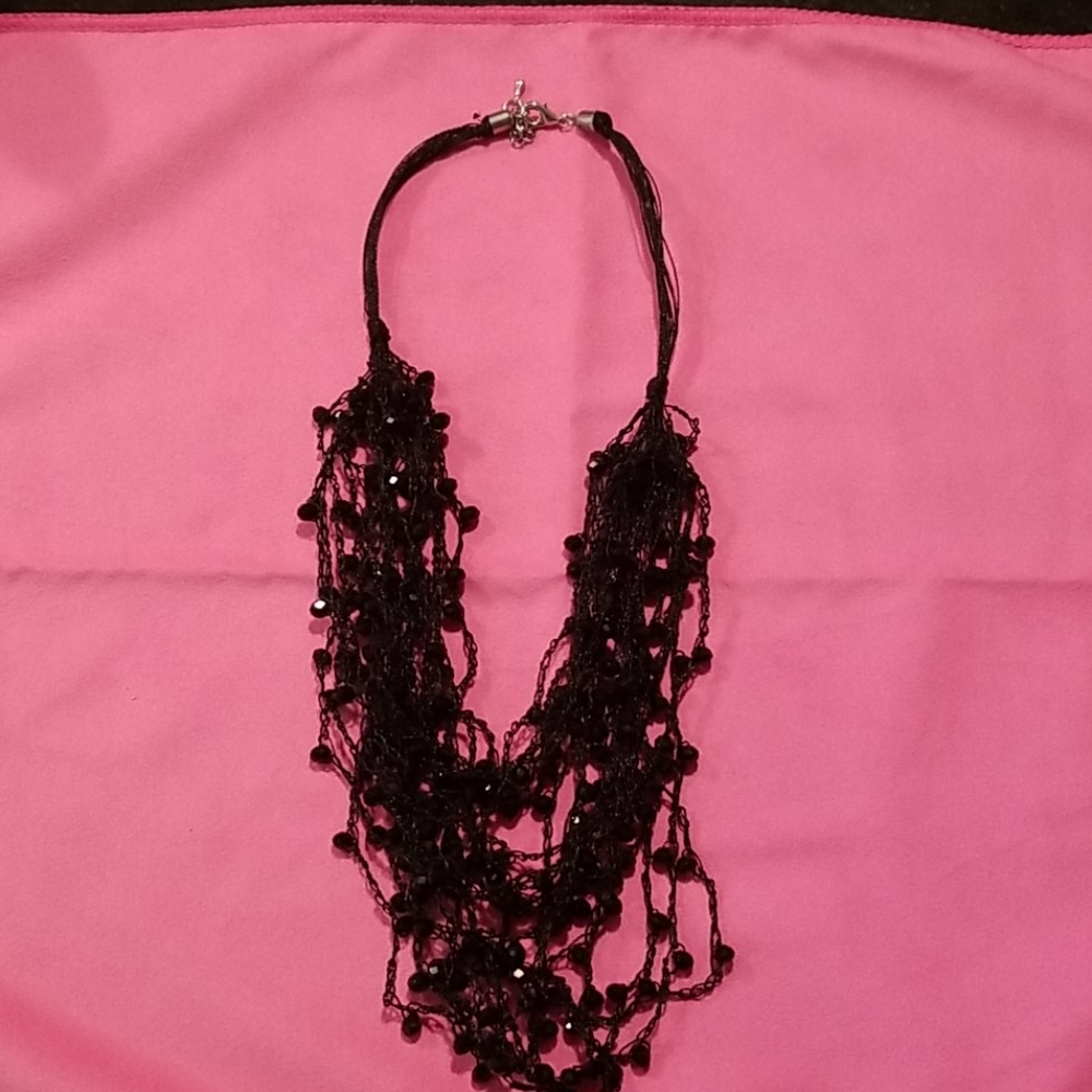 Multilayered necklace